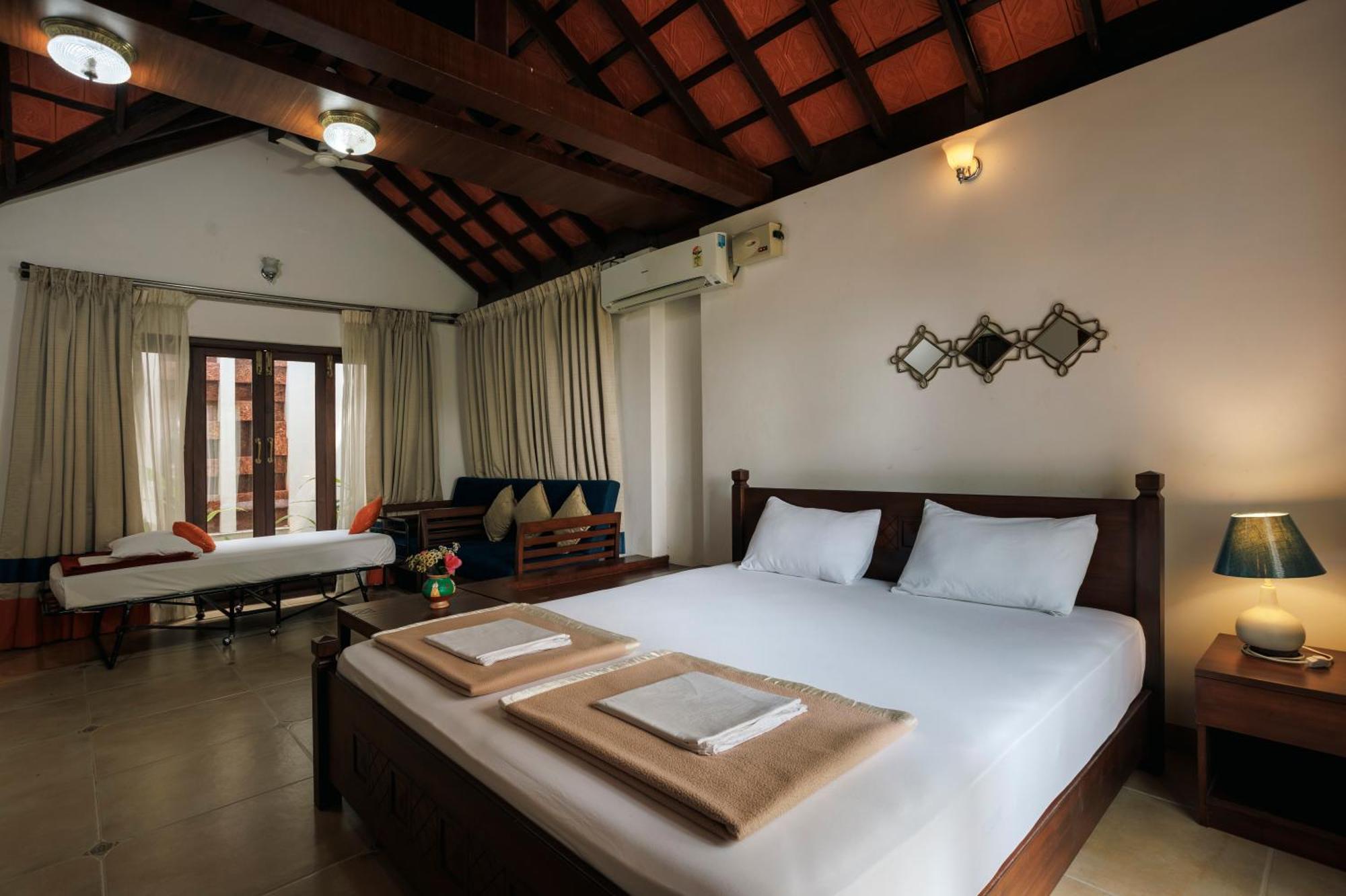 Sai Vishram Beach Resort Bainduru Exteriér fotografie