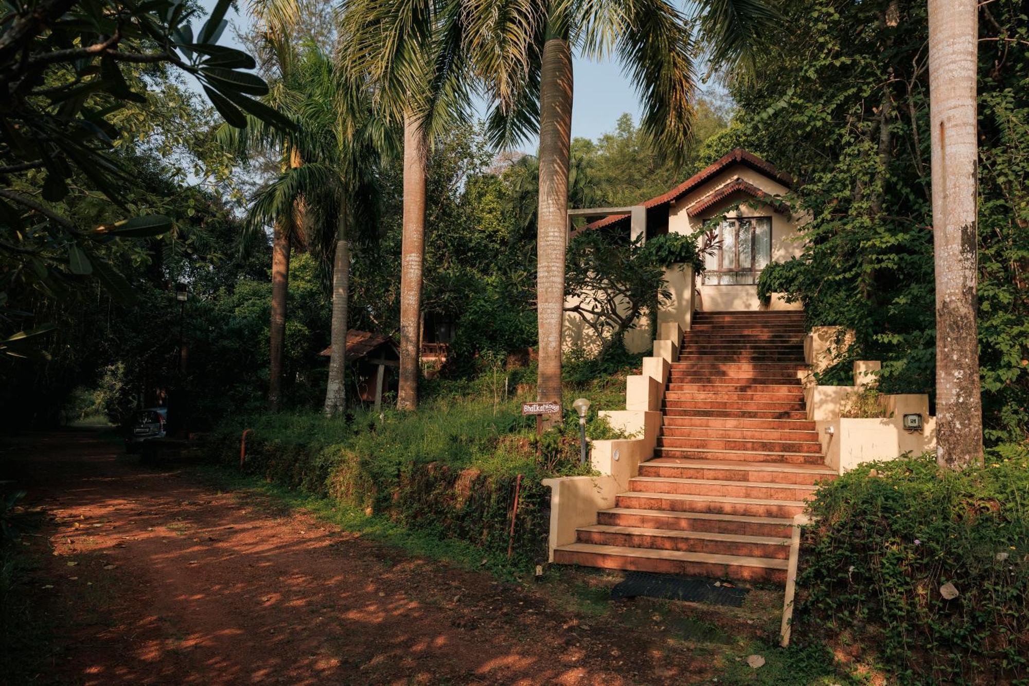 Sai Vishram Beach Resort Bainduru Exteriér fotografie